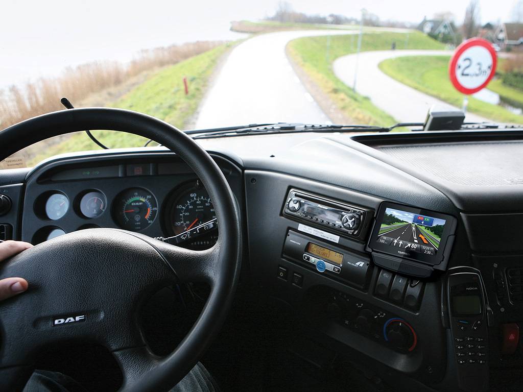 Expert GPS TRUCK, solution professionnelle pour les poids lourds