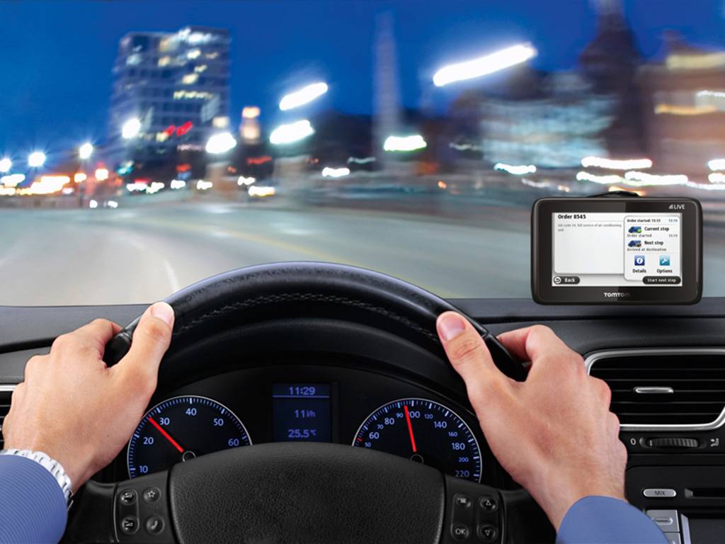 Équipement d'aide à la conduite à Marseille avec des GPS puissant et en promo